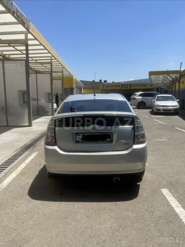 Toyota Prius-5
