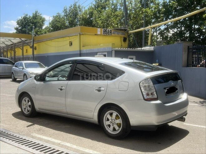 Toyota Prius-6