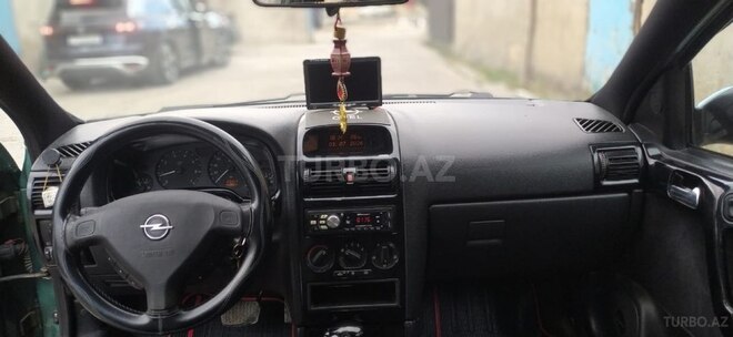 Opel Astra-10