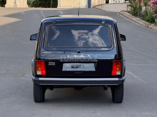 LADA (VAZ) Niva-8
