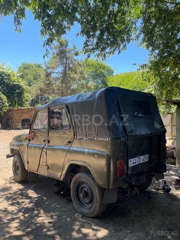 UAZ 469-4