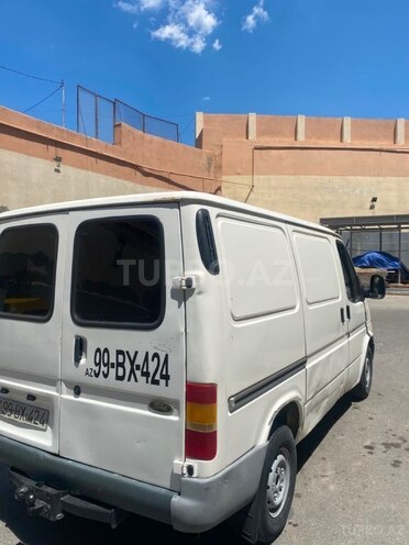 Ford Transit-7