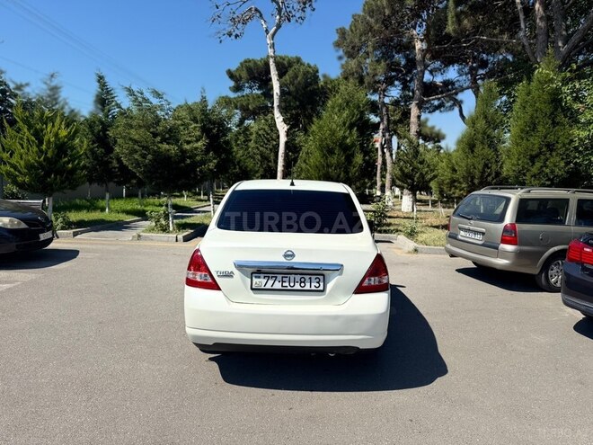 Nissan Tiida-3