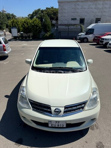 Nissan Tiida-7