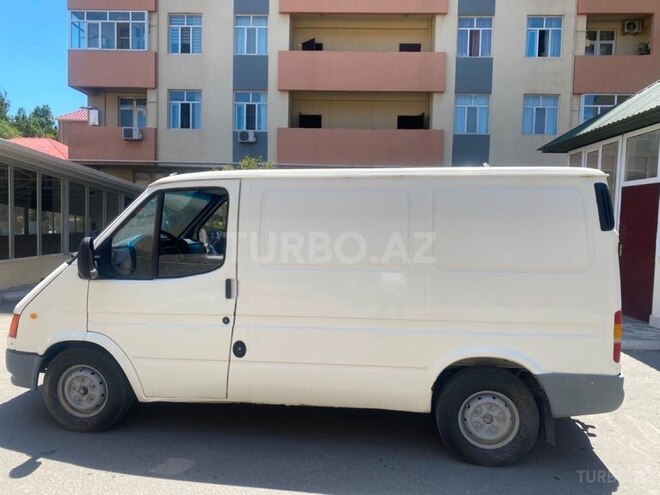 Ford Transit-2