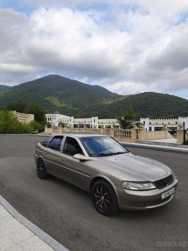 Opel Vectra-10