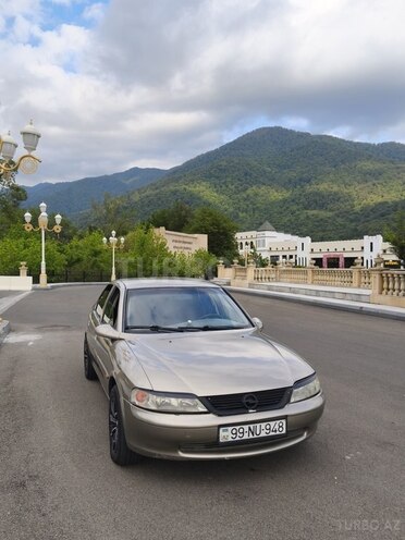 Opel Vectra-6