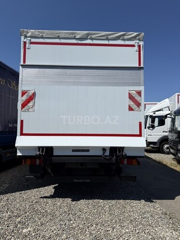 Mercedes Atego 818-5