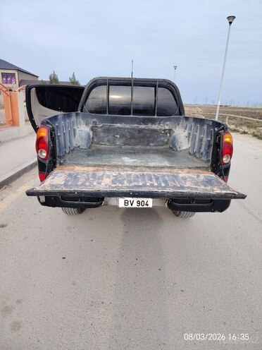 Mitsubishi L200-15