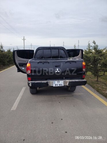 Mitsubishi L200-18