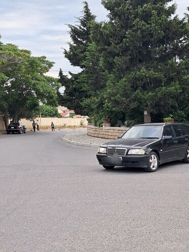 Mercedes C 220-2