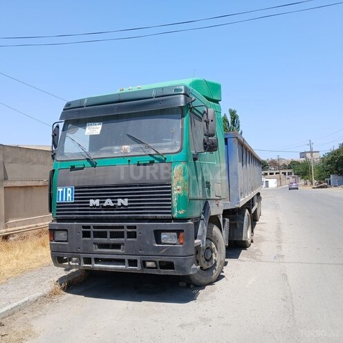 MAZ 643008-3
