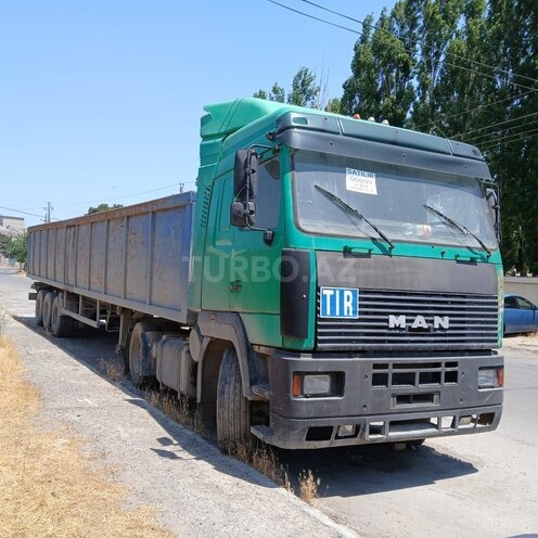 MAZ 643008-2
