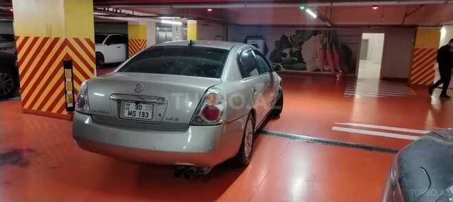 Nissan Altima-5