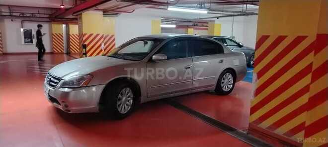 Nissan Altima-4