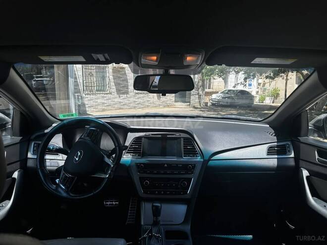 Hyundai Sonata-4