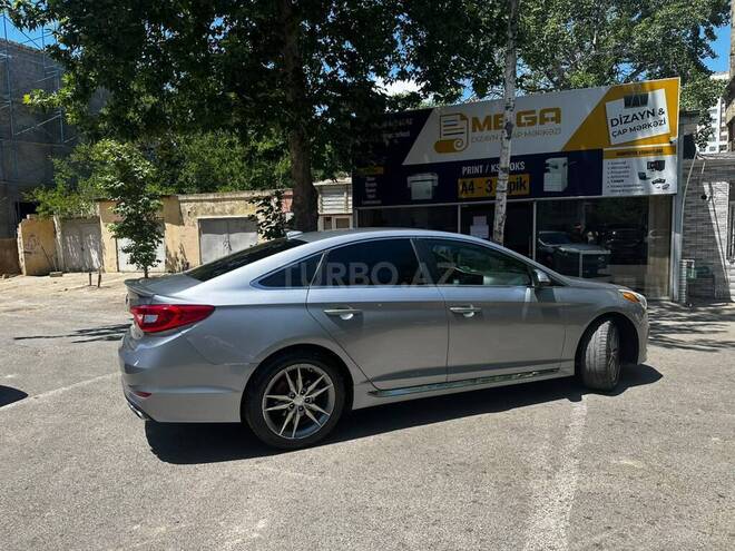 Hyundai Sonata-5