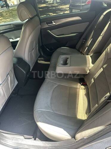 Hyundai Sonata-8