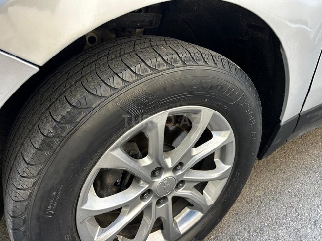 Chevrolet Equinox-12