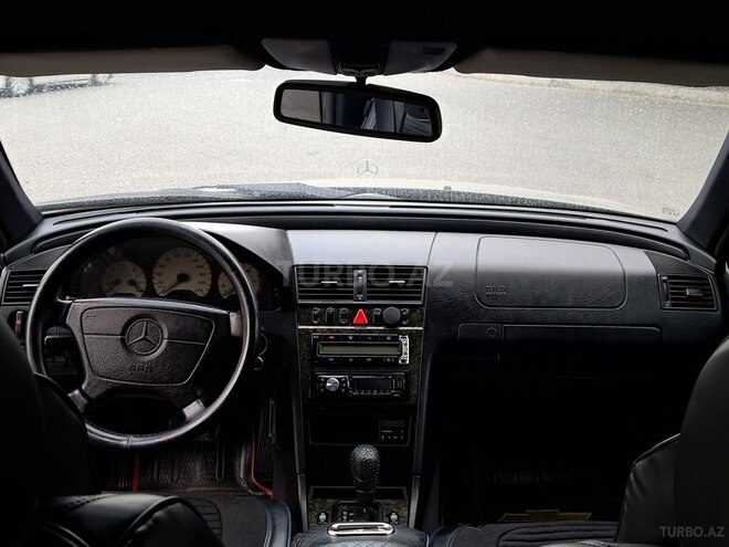 Mercedes C 220-11