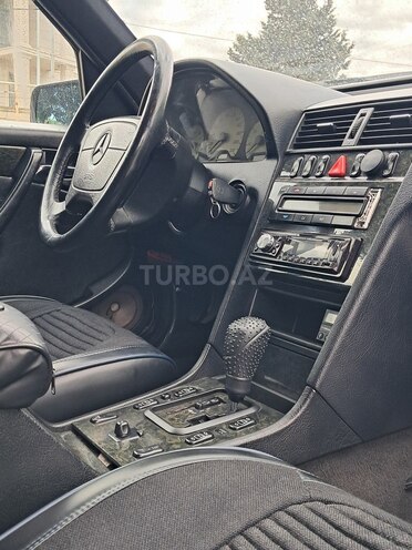 Mercedes C 220-12