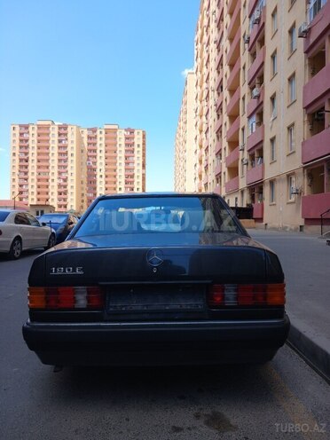 Mercedes 190-2