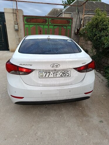 Hyundai Avante-3