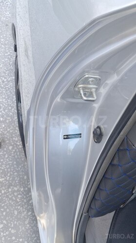 Toyota Prius-13