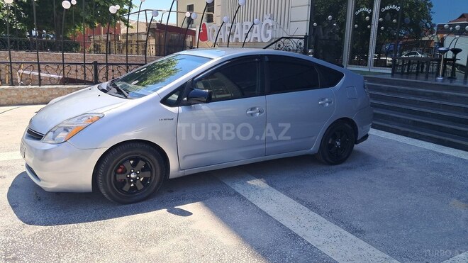 Toyota Prius-4