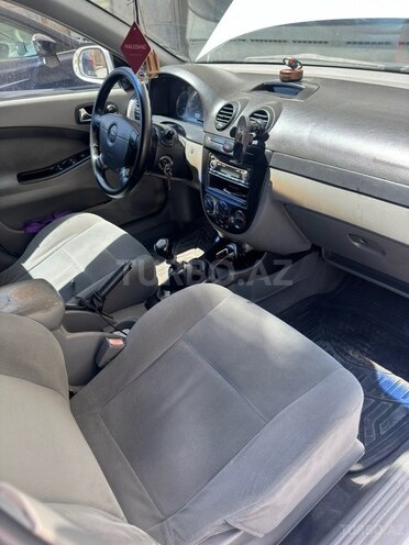 Chevrolet Lacetti-5