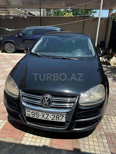 Volkswagen Jetta-1