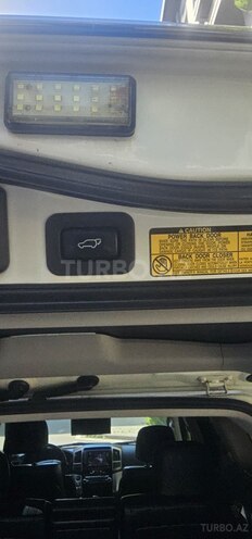 Toyota Land Cruiser-13