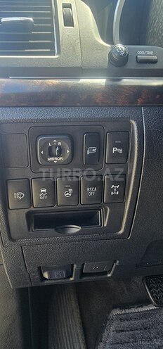 Toyota Land Cruiser-7