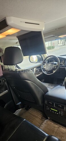 Toyota Land Cruiser-16