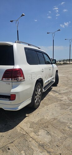 Toyota Land Cruiser-3