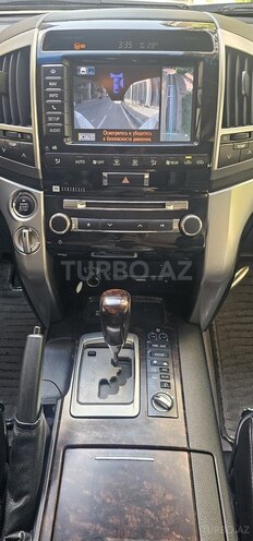Toyota Land Cruiser-17