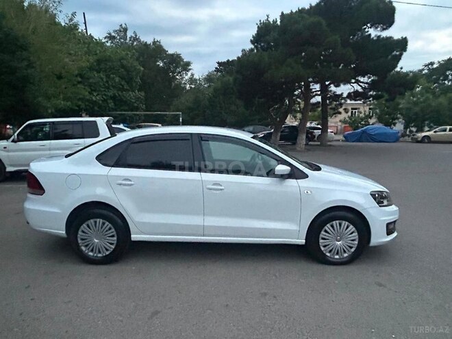 Volkswagen Polo-5