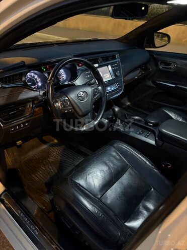 Toyota Avalon-13