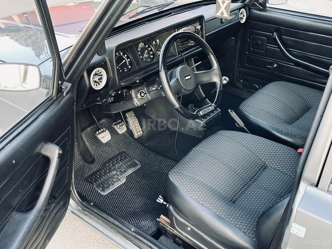 LADA (VAZ) 2107-21