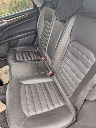 Ford Fusion (North America)-12