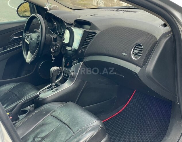 Chevrolet Cruze-9