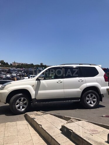 Toyota Land Cruiser Prado-4