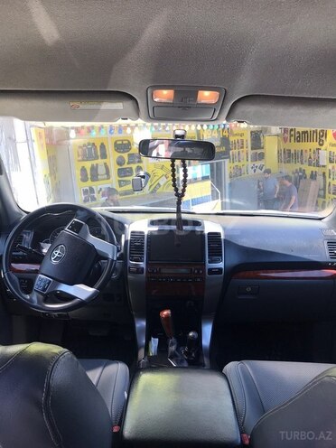 Toyota Land Cruiser Prado-5