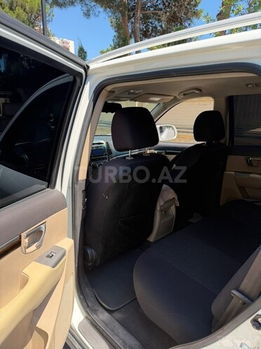 Hyundai Santa Fe-12