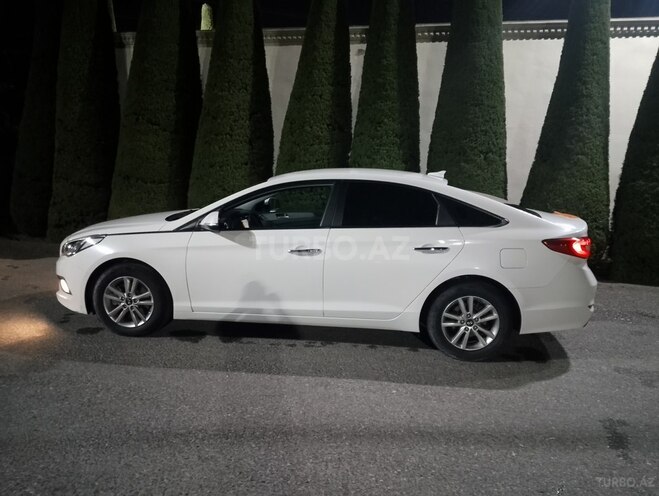 Hyundai Sonata-4