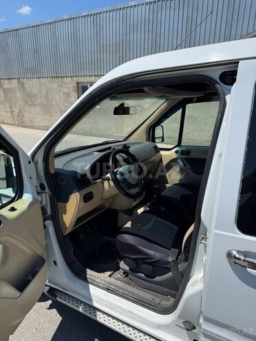 Ford Tourneo Connect-7