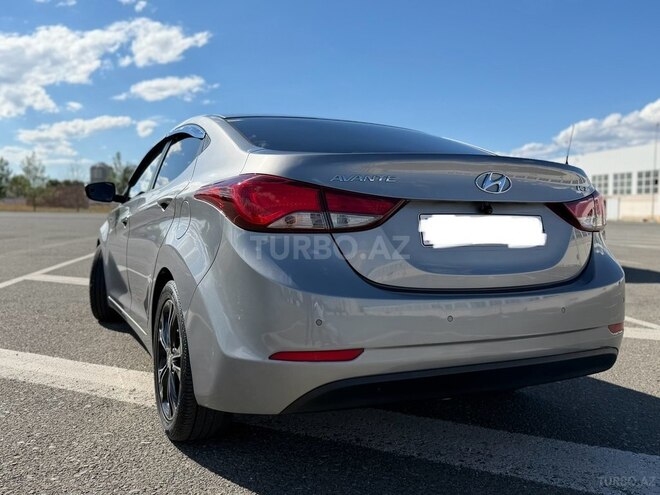 Hyundai Avante-7