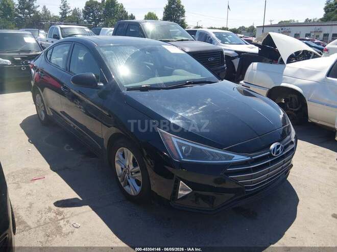 Hyundai Elantra-1
