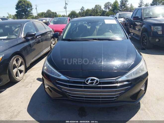 Hyundai Elantra-2