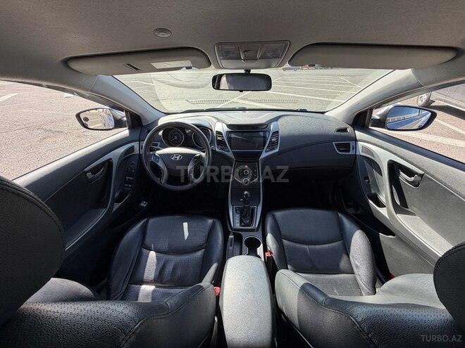 Hyundai Avante-15